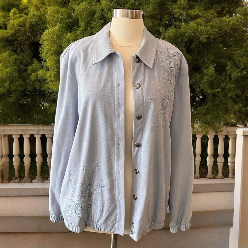 Alfred Dunner Long Sleeve Button Up Embroidered Lightweight Shirt Jacket - Picture 2 of 11